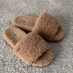 UGG Women’s Cozette NWOT Plush Slide Slippers